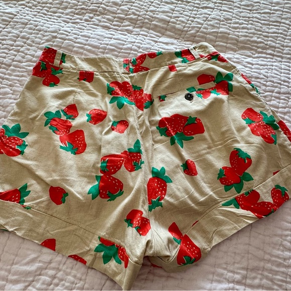 Anthropologie Maeve Avery Strawberry Print Cuffed Trouser Short Linen Blend - Picture 2 of 4